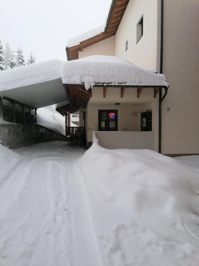 Gerlitzen Ferienappartement Paul im Ski- und Wandergebiet, Kanzelhöhe, Ossiacher See Deutschberg Exterior foto